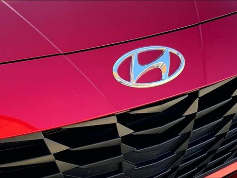 Used 2022 Hyundai Elantra SEL image 30