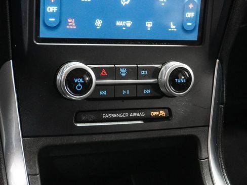 Used 2022 Ford Edge Titanium AWD/4WD image 25