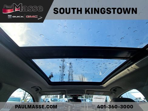 Used 2023 GMC Terrain Denali w/ Black Diamond Edition image 19