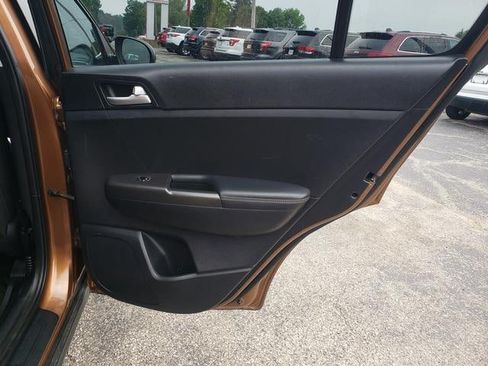 Used 2018 Kia Sportage LX AWD/4WD image 18