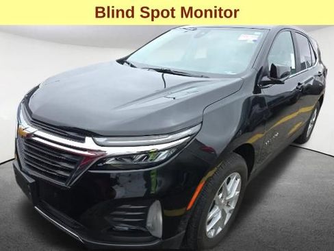 Used 2024 Chevrolet Equinox LT w/ LPO, Floor Liner Package AWD/4WD image 4