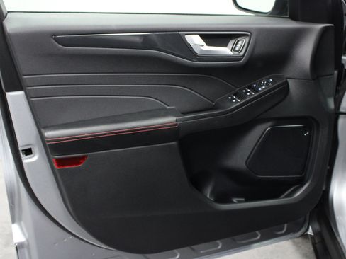 Used 2024 Ford Escape ST-Line w/ Tech Pack #1 FWD image 11
