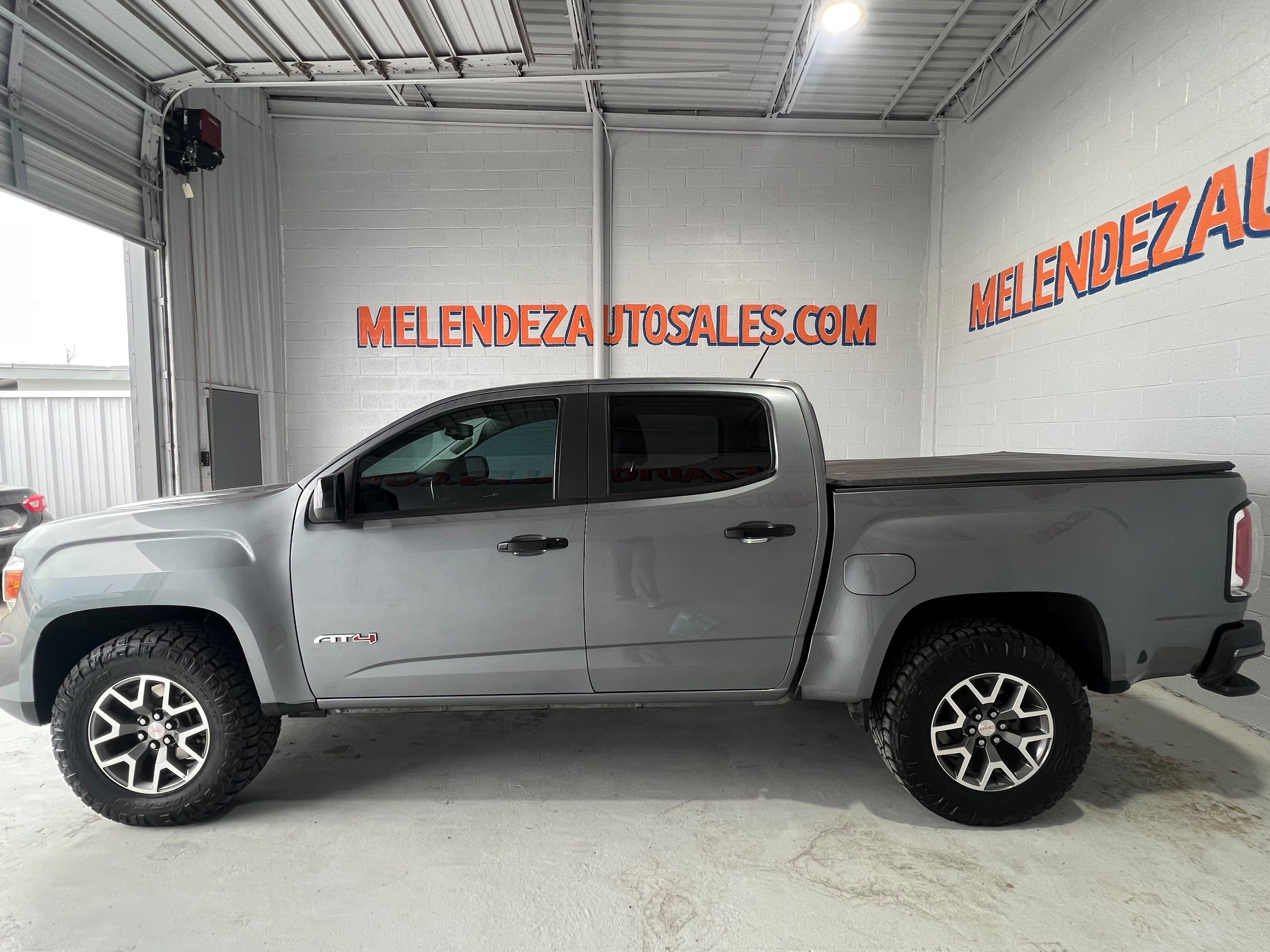 Used 2022 GMC Canyon AT4 w/ Trailering Package AWD/4WD image 2