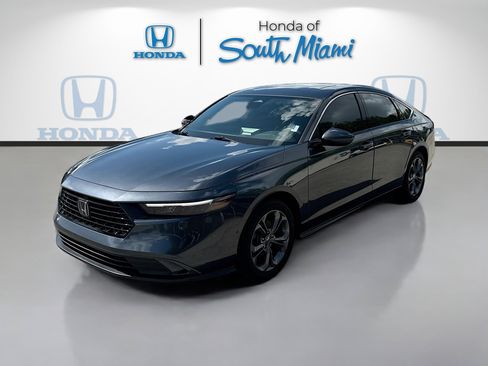 Certified 2023 Honda Accord EX image 3