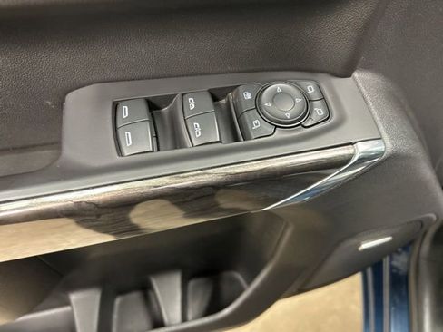 Used 2021 Chevrolet Silverado 1500 LTZ w/ LTZ Premium Package image 15