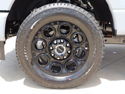 New 2025 Ford F350 Lariat w/ Black Appearance Package image 34