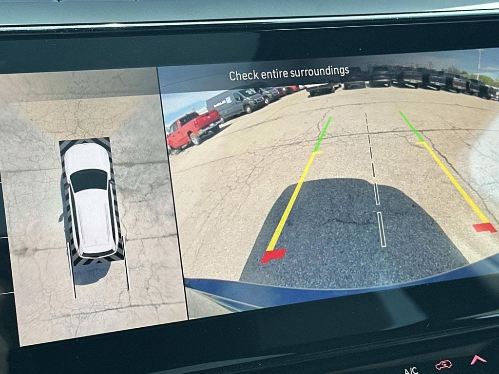 New 2026 Jeep Grand Cherokee Limited AWD/4WD image 17
