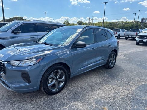 Used 2024 Ford Escape ST-Line w/ Tech Pack #1 FWD image 7