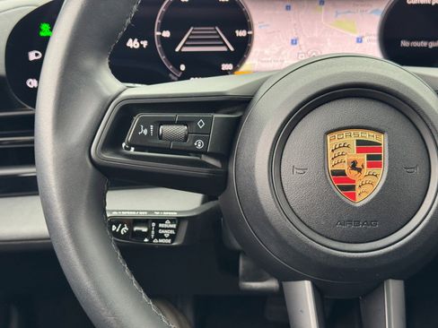 Used 2023 Porsche Taycan image 20