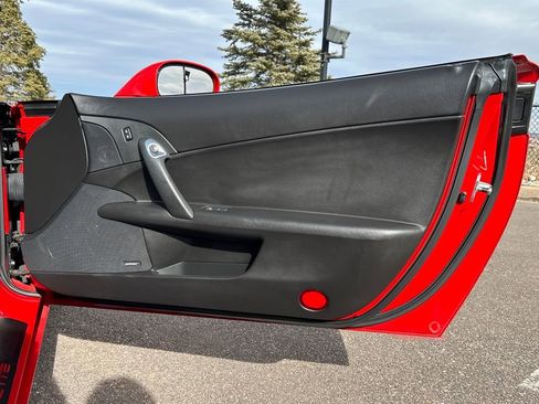 Used 2006 Chevrolet Corvette Base w/ Preferred Equipment Group image 24