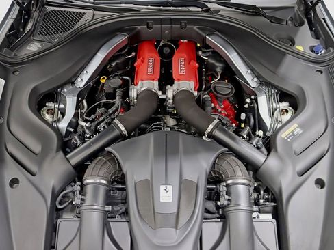 Used 2022 Ferrari Roma image 47