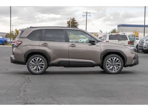 New 2025 Subaru Forester Touring image 2