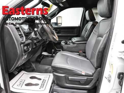 Used 2022 RAM 2500 Tradesman w/ Chrome Appearance Group AWD/4WD image 14