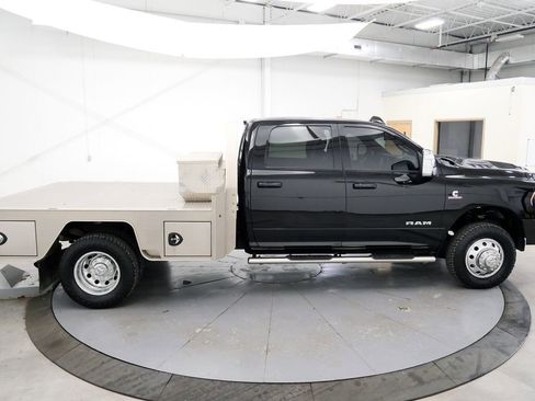 Used 2023 RAM 3500 Laramie AWD/4WD image 8