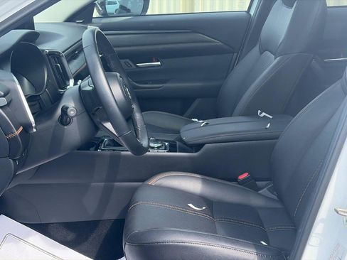 Certified 2025 MAZDA CX-50 AWD 2.5 S w/ Premium Plus Pkg image 4
