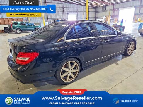 Used 2013 Mercedes-Benz C 250 Sedan image 4