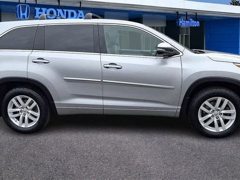 Used 2015 Toyota Highlander Plus image 9