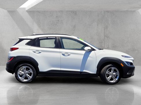 Used 2022 Hyundai Kona SEL w/ Cargo Package FWD image 4