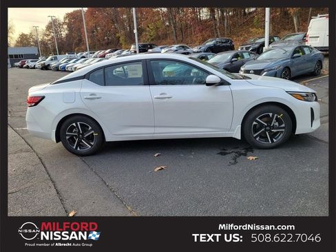 Used 2025 Nissan Sentra SV w/ Trunk Package FWD image 5
