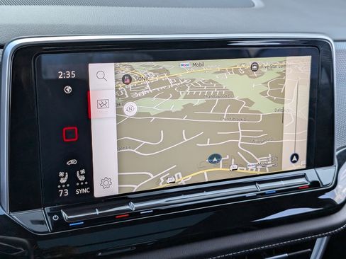 Used 2024 Volkswagen Atlas Cross Sport SEL Premium R-Line image 30