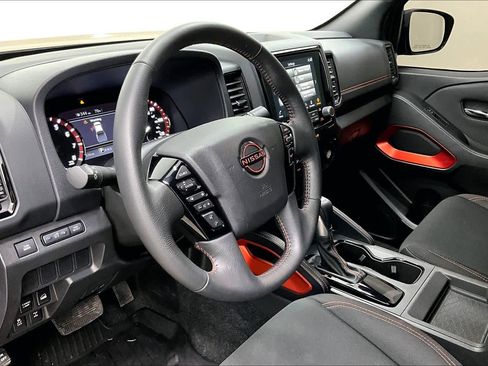 Used 2024 Nissan Frontier PRO-4X w/ Off-Road Protection Package image 18