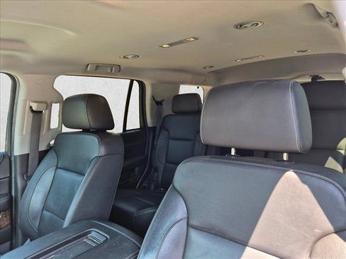 Used 2018 Chevrolet Tahoe LT w/ Luxury Package RWD image 15