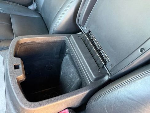 Used 2010 Chevrolet Avalanche LT w/ Regional Value Package image 21