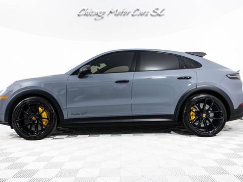 Used 2022 Porsche Cayenne Turbo GT AWD/4WD image 2
