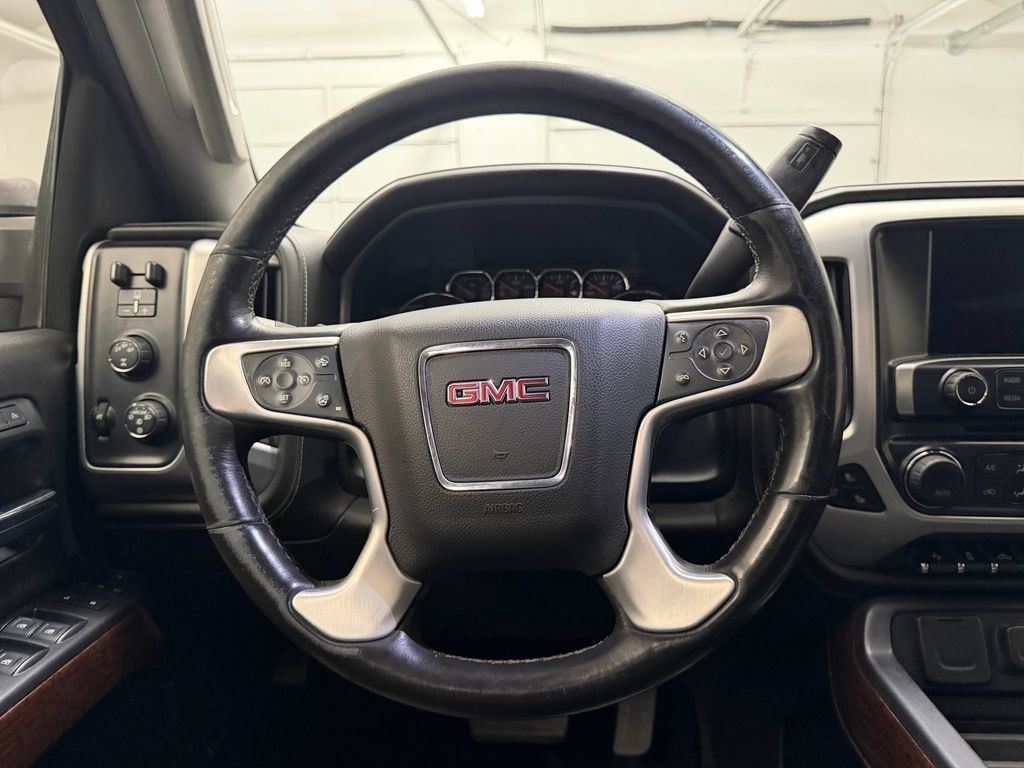 Used 2015 GMC Sierra 2500 SLT w/ Duramax Plus Package AWD/4WD image 10