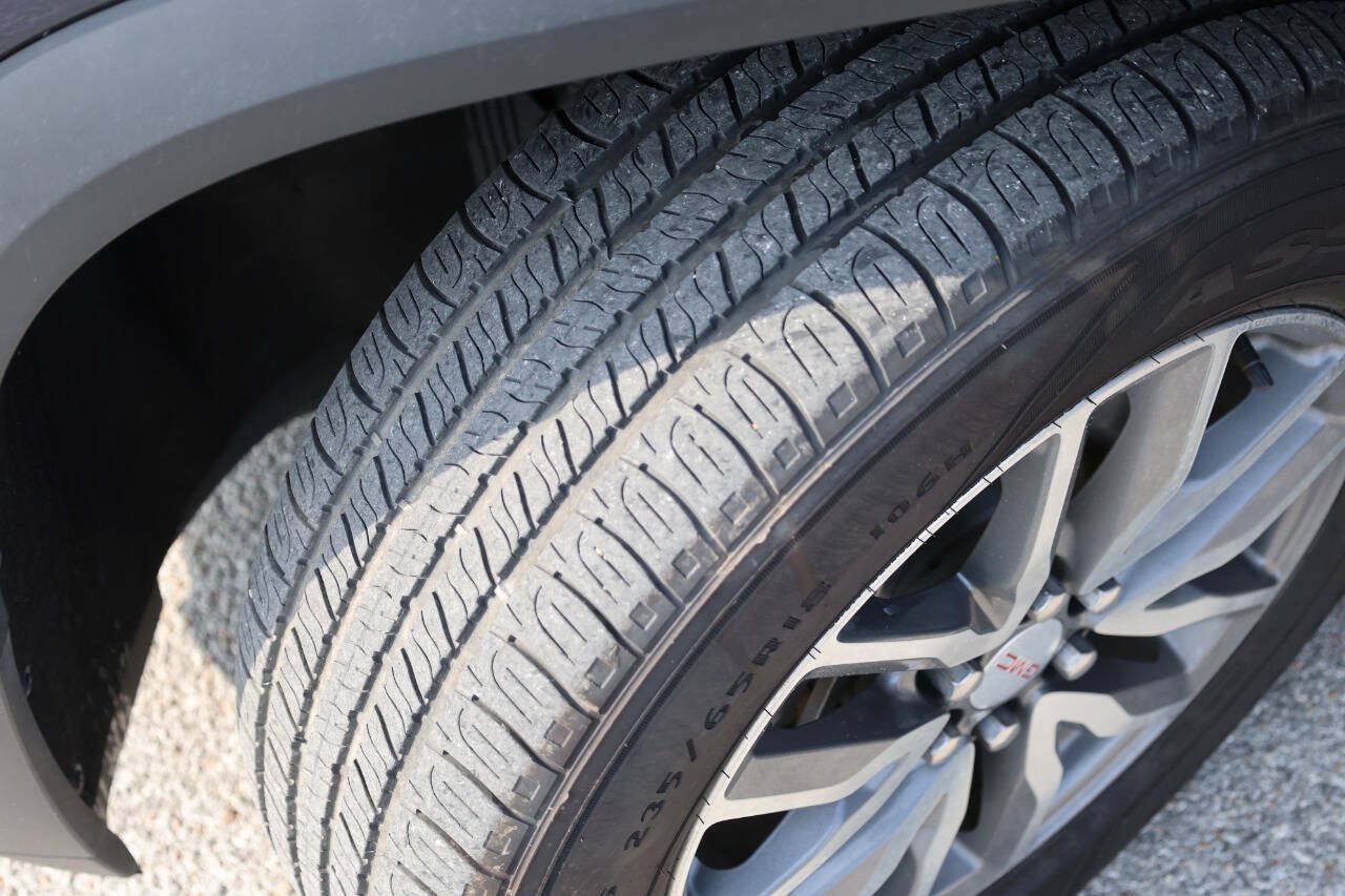 Used 2019 GMC Acadia SLE w/ Driver Alert Package I AWD/4WD image 27