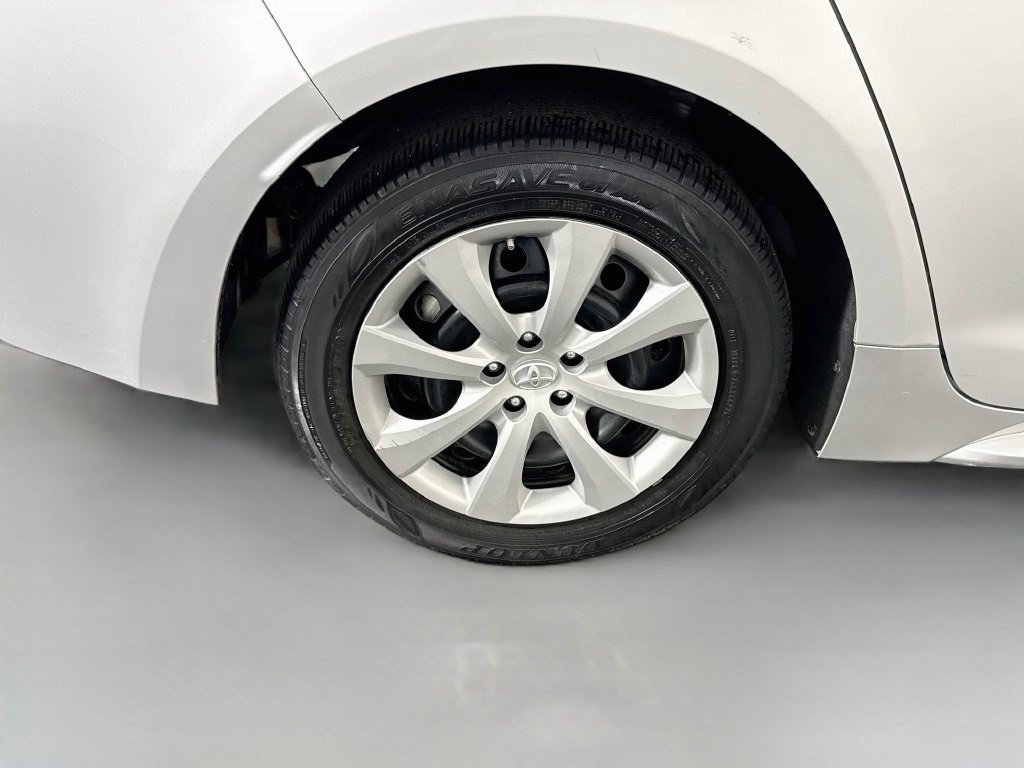 Used 2023 Toyota Corolla LE FWD image 31