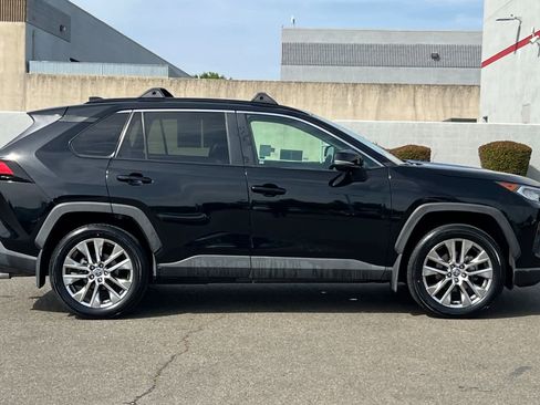 Certified 2021 Toyota RAV4 XLE Premium FWD image 6