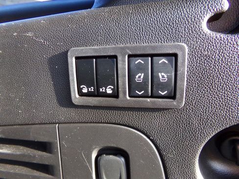 Used 2016 Chevrolet Suburban LT image 49