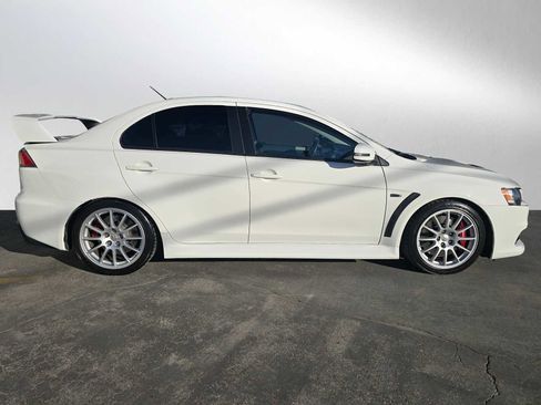 Used 2015 Mitsubishi Lancer Evolution GSR image 2