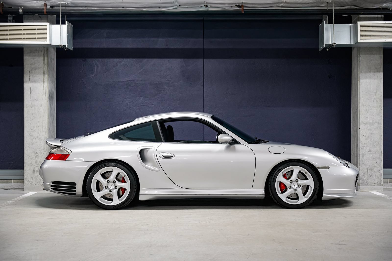 Used 2003 Porsche 911 Turbo AWD/4WD image 3