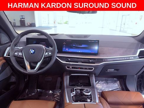 Used 2025 BMW X5 xDrive50e w/ Executive Package AWD/4WD image 13