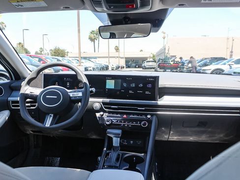Certified 2025 Hyundai Sonata SE FWD image 16