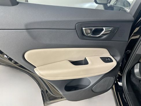 Used 2026 Volvo XC60 B5 Plus w/ Protection Package Premier AWD/4WD image 35