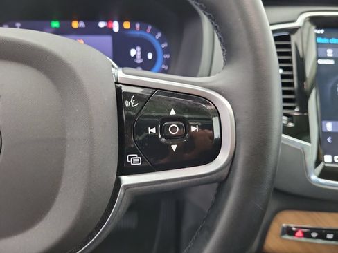 Used 2025 Volvo XC90 B6 Ultra AWD/4WD image 26