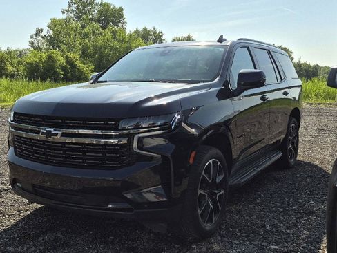 Used 2022 Chevrolet Tahoe RST w/ Luxury Package AWD/4WD image 1