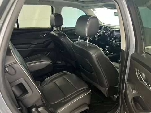 Used 2021 Chevrolet Traverse High Country AWD/4WD image 25