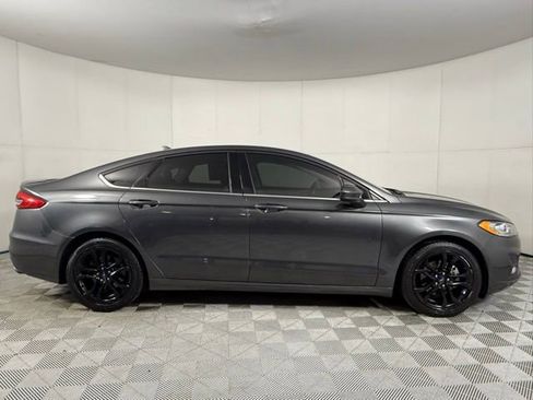 Used 2019 Ford Fusion SE w/ Equipment Group 151A image 8