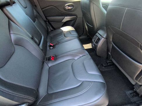 Used 2019 Jeep Cherokee Limited AWD/4WD image 20