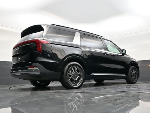 Used 2025 Kia Carnival SX image 25