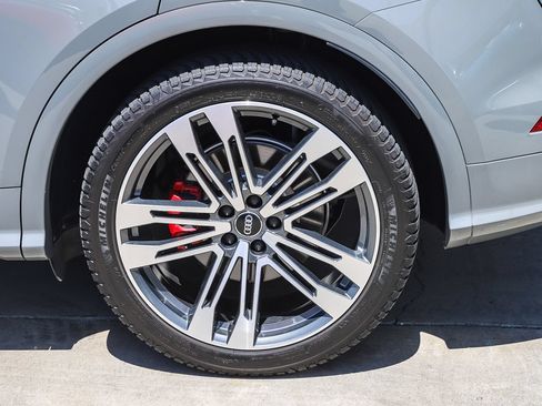 Used 2020 Audi SQ5 Premium Plus w/ Premium Plus Package AWD/4WD image 11