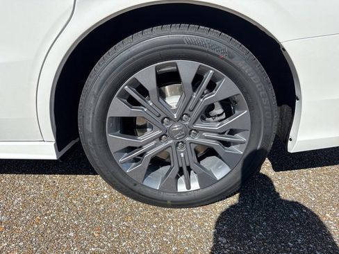 New 2026 Honda Odyssey Touring image 9