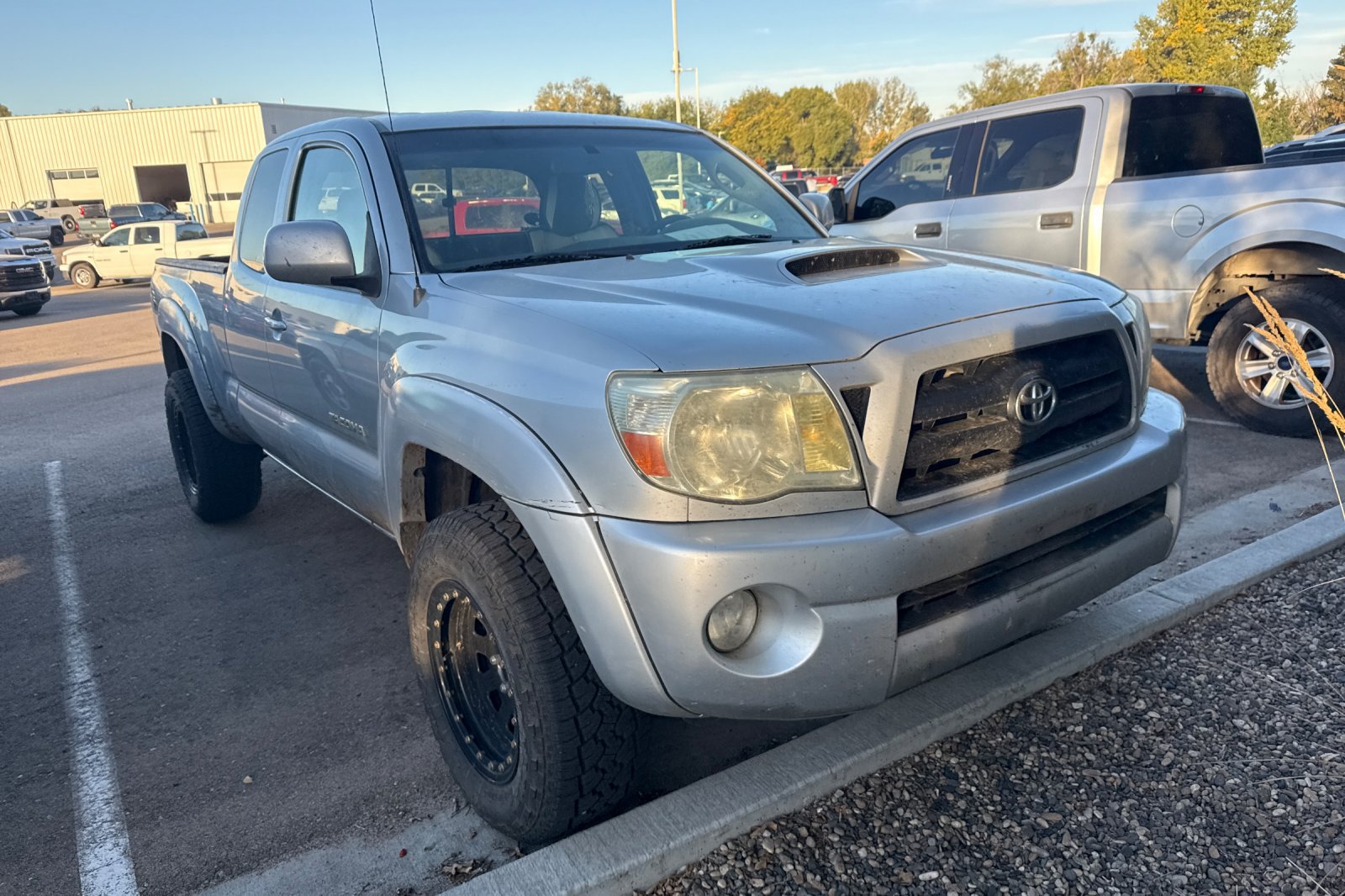 Used 2005 Toyota Tacoma 4x4 Access Cab image 2
