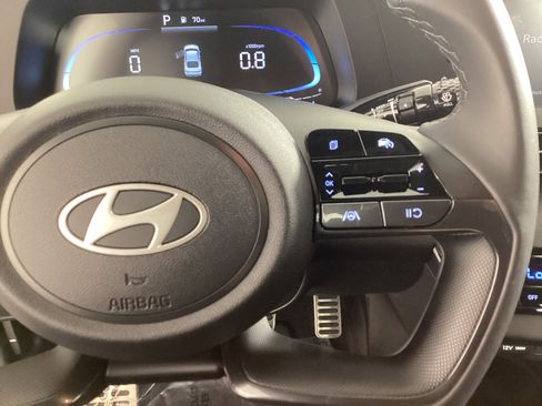 Certified 2025 Hyundai Elantra Sport image 25