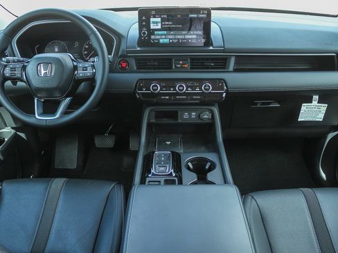 Used 2025 Honda Pilot EX-L image 14