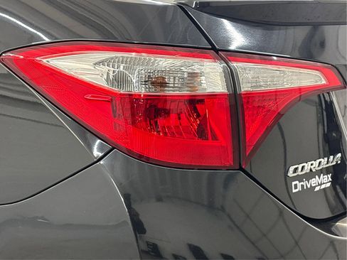 Used 2014 Toyota Corolla S image 34
